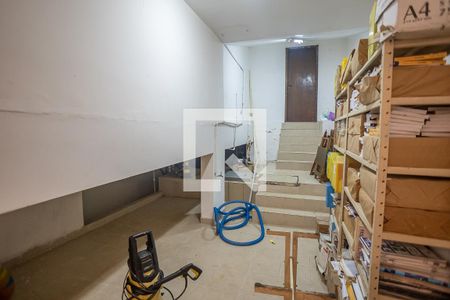 Casa à venda com 800m², 6 quartos e 3 vagas Casa à venda com 800m², 6 quartos e 3 vagasDepósito