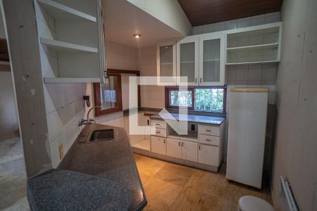 Casa à venda com 800m², 6 quartos e 3 vagas Casa à venda com 800m², 6 quartos e 3 vagascozinha 2