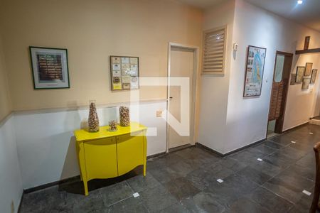 Casa à venda com 800m², 6 quartos e 3 vagas Casa à venda com 800m², 6 quartos e 3 vagassala de convivência