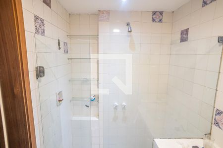 Casa à venda com 800m², 6 quartos e 3 vagas Casa à venda com 800m², 6 quartos e 3 vagasbanheiro de hospedes