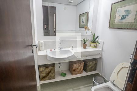 Casa à venda com 800m², 6 quartos e 3 vagas Casa à venda com 800m², 6 quartos e 3 vagasbanheiro 1