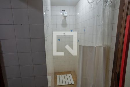 Casa à venda com 800m², 6 quartos e 3 vagas Casa à venda com 800m², 6 quartos e 3 vagassala de convivência banheiro