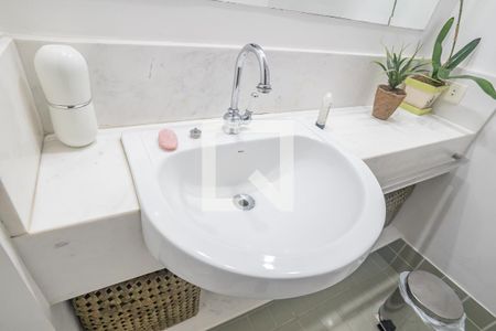 Casa à venda com 800m², 6 quartos e 3 vagas Casa à venda com 800m², 6 quartos e 3 vagasbanheiro 1