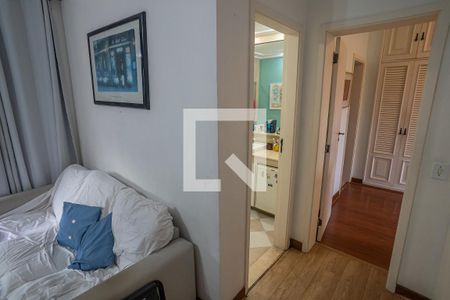 Casa à venda com 800m², 6 quartos e 3 vagas Casa à venda com 800m², 6 quartos e 3 vagasquarto