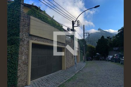 Casa à venda com 800m², 6 quartos e 3 vagas Casa à venda com 800m², 6 quartos e 3 vagasFachada da Casa