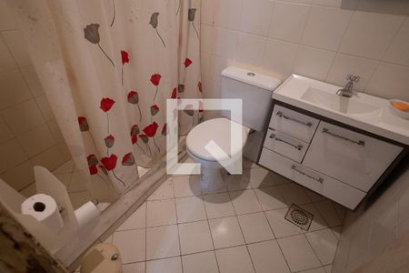 Casa à venda com 800m², 6 quartos e 3 vagas Casa à venda com 800m², 6 quartos e 3 vagasBanheiro da academia