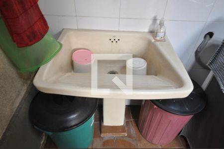 Casa à venda com 180m², 3 quartos e 2 vagasÁrea de Serviço