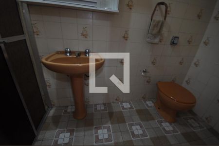 Casa à venda com 180m², 3 quartos e 2 vagasBanheiro do Quarto Suíte