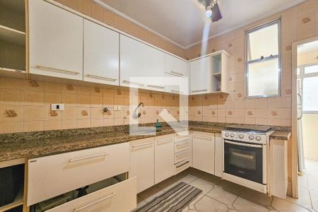 Apartamento para alugar com 220m², 3 quartos e 2 vagas Apartamento para alugar com 220m², 3 quartos e 2 vagasCozinha