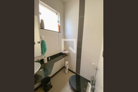 Casa à venda com 225m², 3 quartos e 3 vagas Casa à venda com 225m², 3 quartos e 3 vagasLavabo