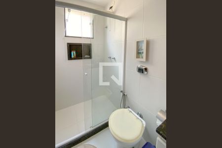 Casa à venda com 225m², 3 quartos e 3 vagas Casa à venda com 225m², 3 quartos e 3 vagasBanheiro