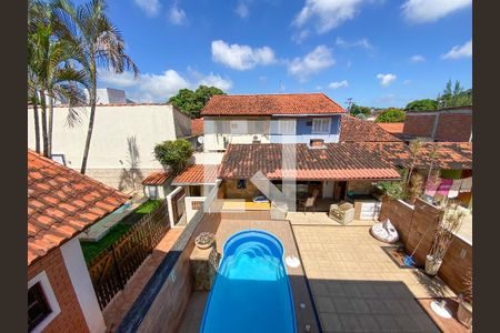Casa à venda com 225m², 3 quartos e 3 vagas Casa à venda com 225m², 3 quartos e 3 vagasVista do Quarto 2