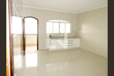 Casa para alugar com 250m², 3 quartos e sem vagaCozinha