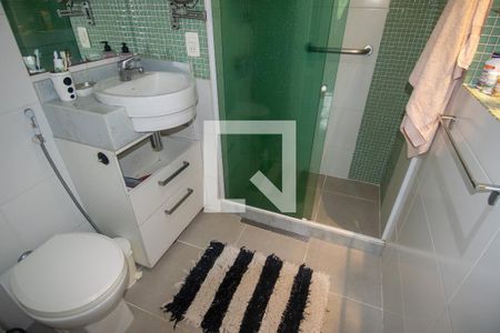 Apartamento à venda com 90m², 3 quartos e 1 vaga Apartamento à venda com 90m², 3 quartos e 1 vagaBanheiro da suite