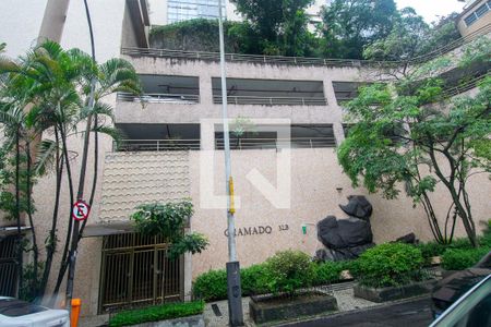 Apartamento à venda com 90m², 3 quartos e 1 vaga Apartamento à venda com 90m², 3 quartos e 1 vagaFachada