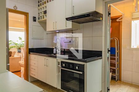 Apartamento à venda com 91m², 4 quartos e 2 vagas Apartamento à venda com 91m², 4 quartos e 2 vagasCozinha
