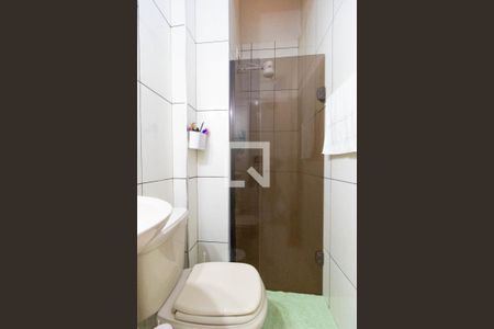 Casa de condomínio à venda com 90m², 2 quartos e 2 vagas Casa de condomínio à venda com 90m², 2 quartos e 2 vagasBanheiro 01