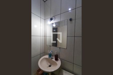 Casa de condomínio à venda com 90m², 2 quartos e 2 vagas Casa de condomínio à venda com 90m², 2 quartos e 2 vagasBanheiro 01