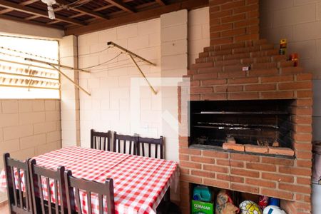 Casa de condomínio à venda com 90m², 2 quartos e 2 vagas Casa de condomínio à venda com 90m², 2 quartos e 2 vagasChurrasqueira