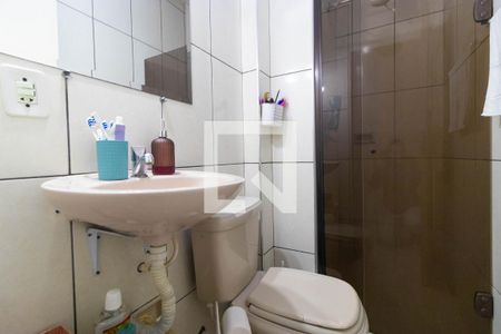 Casa de condomínio à venda com 90m², 2 quartos e 2 vagas Casa de condomínio à venda com 90m², 2 quartos e 2 vagasBanheiro 01