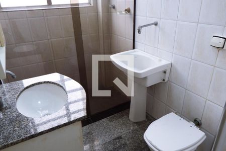 Banheiro de apartamento para alugar com 1 quarto, 57m² em Vila Valenca, São Vicente
