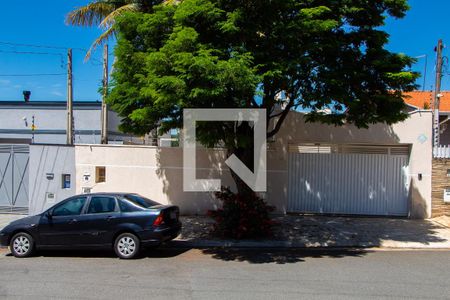 Casa à venda com 300m², 3 quartos e 4 vagas Casa à venda com 300m², 3 quartos e 4 vagasFACHADA