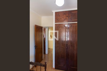 Casa à venda com 300m², 3 quartos e 4 vagas Casa à venda com 300m², 3 quartos e 4 vagasQUARTO 2