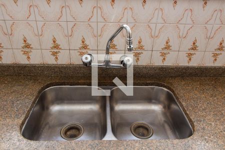 Casa à venda com 300m², 3 quartos e 4 vagas Casa à venda com 300m², 3 quartos e 4 vagasCOZINHA