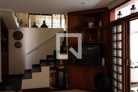 Casa à venda com 300m², 3 quartos e 4 vagas Casa à venda com 300m², 3 quartos e 4 vagasCOPA