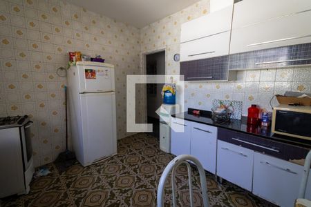 Casa à venda com 170m², 6 quartos e sem vaga Casa à venda com 170m², 6 quartos e sem vagaCozinha