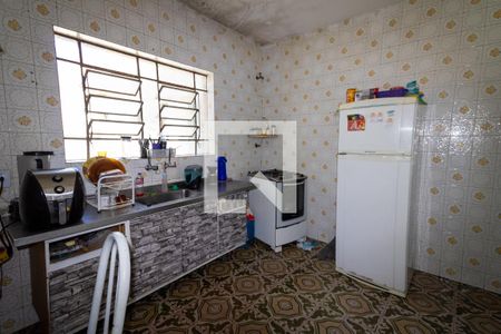 Casa à venda com 170m², 6 quartos e sem vaga Casa à venda com 170m², 6 quartos e sem vagaCozinha