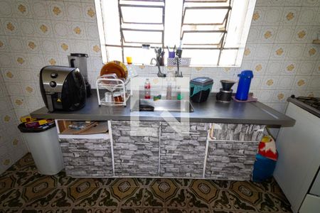 Casa à venda com 170m², 6 quartos e sem vaga Casa à venda com 170m², 6 quartos e sem vagaCozinha