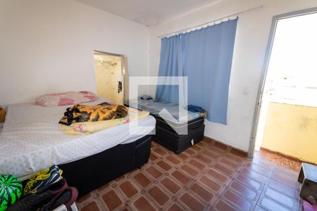 Casa à venda com 170m², 6 quartos e sem vaga Casa à venda com 170m², 6 quartos e sem vagaSuíte