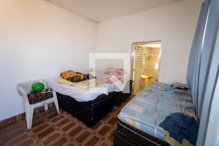 Casa à venda com 170m², 6 quartos e sem vaga Casa à venda com 170m², 6 quartos e sem vagaSuíte