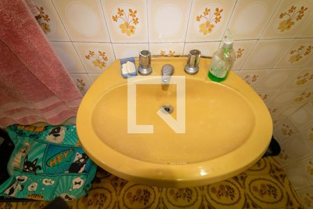 Casa à venda com 170m², 6 quartos e sem vaga Casa à venda com 170m², 6 quartos e sem vagaBanheiro