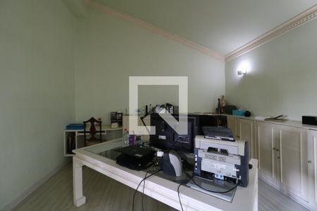 Casa à venda com 650m², 5 quartos e 3 vagasEscritório