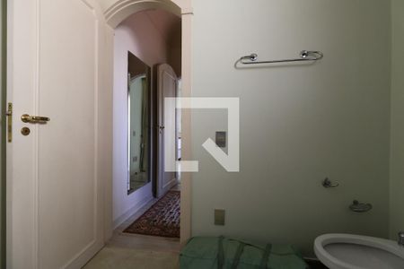 Casa à venda com 650m², 5 quartos e 3 vagasBanheiro da Suíte 4