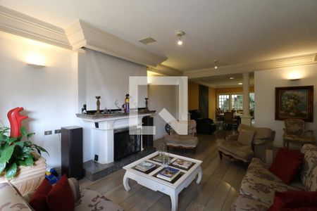 Casa à venda com 650m², 5 quartos e 3 vagasSala