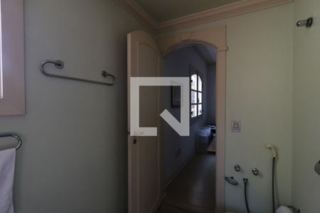 Casa à venda com 650m², 5 quartos e 3 vagasBanheiro da Suíte 1