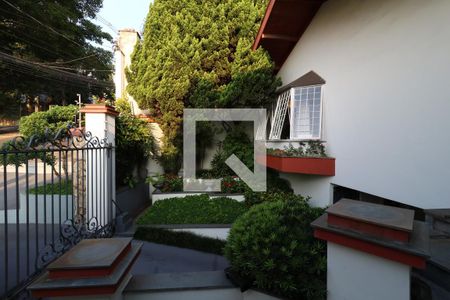 Casa à venda com 650m², 5 quartos e 3 vagasEntrada