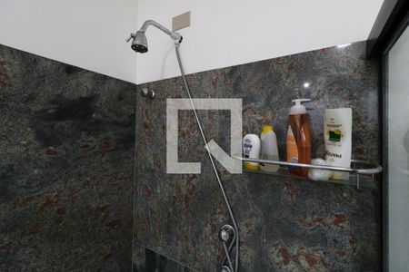 Casa à venda com 650m², 5 quartos e 3 vagasBanheiro da Suíte 2