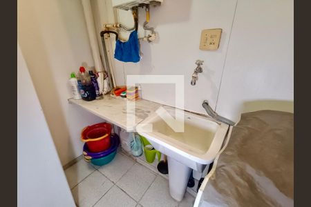 Apartamento à venda com 175m², 4 quartos e sem vaga Apartamento à venda com 175m², 4 quartos e sem vagaÁrea serviço