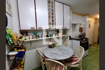 Apartamento à venda com 175m², 4 quartos e sem vaga Apartamento à venda com 175m², 4 quartos e sem vagaCopa / Cozinha