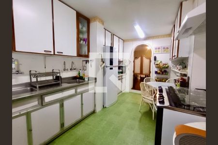 Apartamento à venda com 175m², 4 quartos e sem vaga Apartamento à venda com 175m², 4 quartos e sem vagaCopa / Cozinha