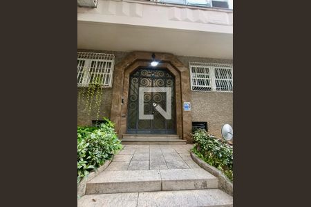 Apartamento à venda com 175m², 4 quartos e sem vaga Apartamento à venda com 175m², 4 quartos e sem vagaFachada com cartaz QA