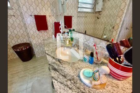 Apartamento à venda com 175m², 4 quartos e sem vaga Apartamento à venda com 175m², 4 quartos e sem vagaSuíte banheiro