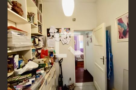 Apartamento à venda com 175m², 4 quartos e sem vaga Apartamento à venda com 175m², 4 quartos e sem vagaQuarto