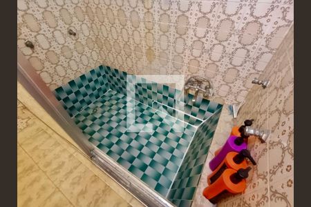 Apartamento à venda com 175m², 4 quartos e sem vaga Apartamento à venda com 175m², 4 quartos e sem vagaSuíte banheiro