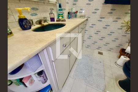 Apartamento à venda com 175m², 4 quartos e sem vaga Apartamento à venda com 175m², 4 quartos e sem vagaBanheiro social