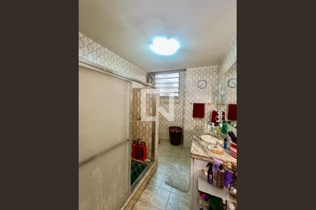 Apartamento à venda com 175m², 4 quartos e sem vaga Apartamento à venda com 175m², 4 quartos e sem vagaSuíte banheiro